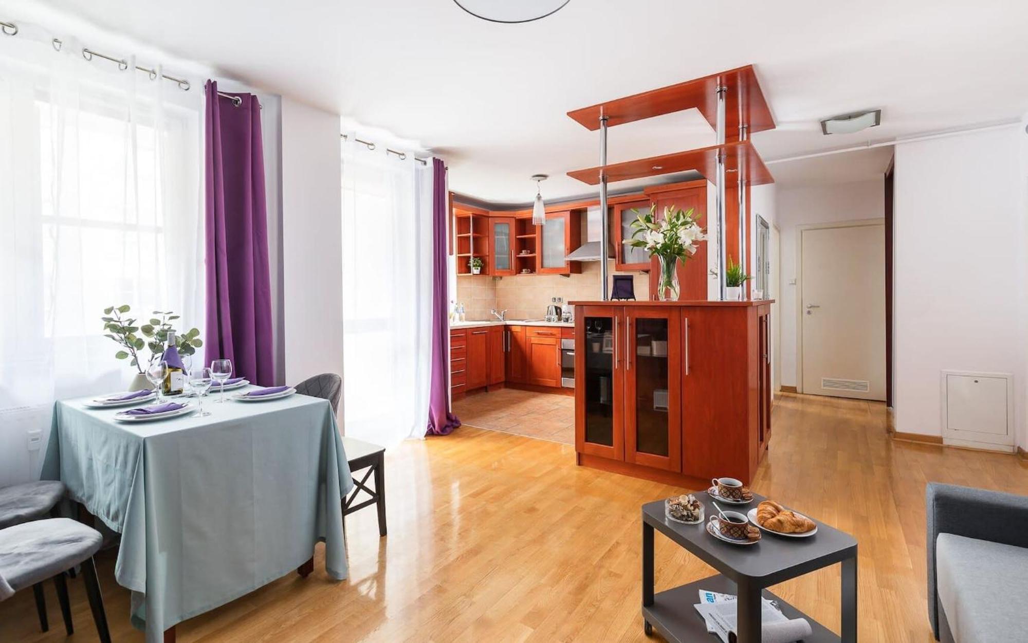 Elektoralna 12A - Colorful Apartment With Balcony By Noclegi Renters วอร์ซอ ภายนอก รูปภาพ
