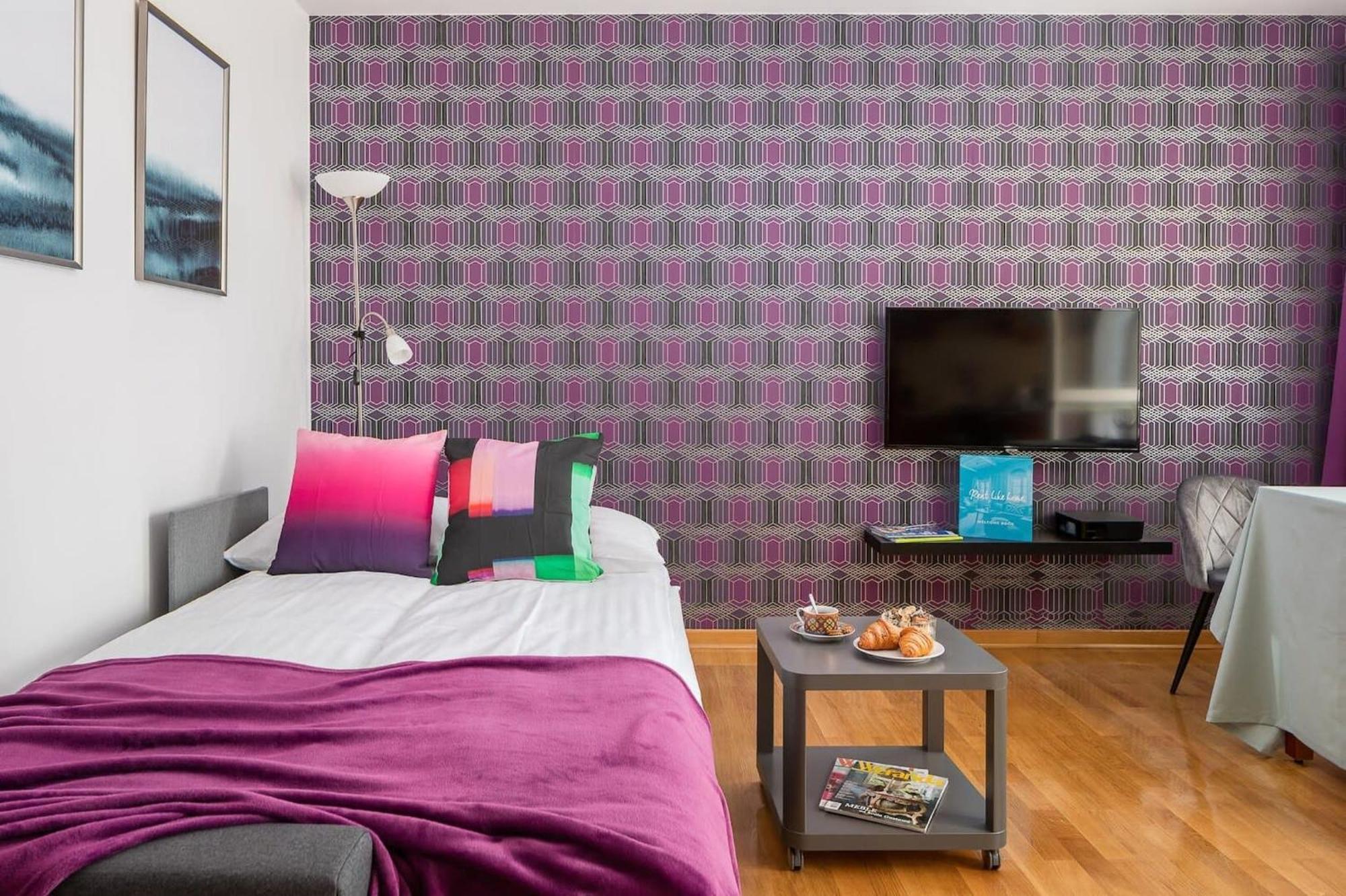 Elektoralna 12A - Colorful Apartment With Balcony By Noclegi Renters วอร์ซอ ภายนอก รูปภาพ
